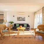 Bahia 653 شقة نيرخا